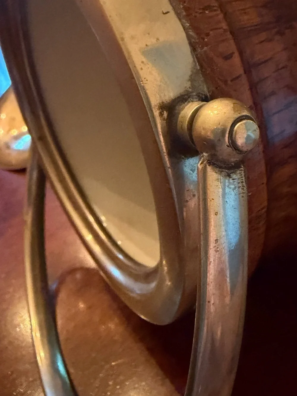 N/A featured antique